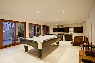 professional pool table moves in Seattle